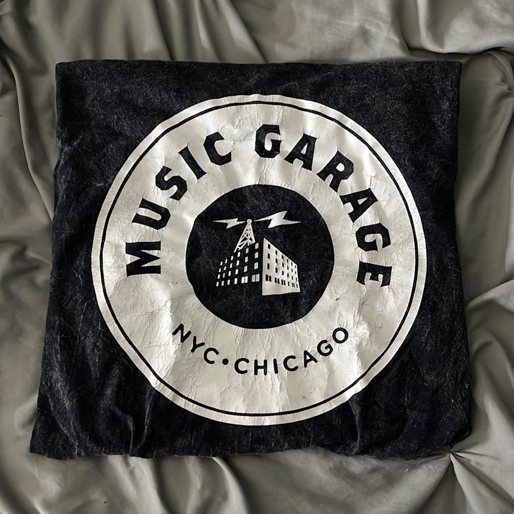 Music Garage tee - Picture 1 of 2